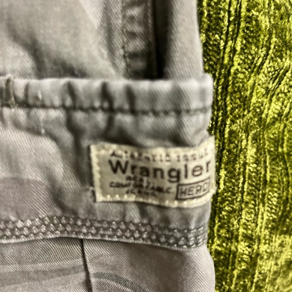 Men’s Wrangler Camouflage Cargo Pants. Size 40 - Picture 6 of 7